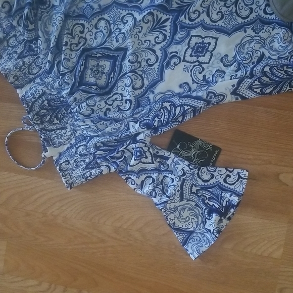 Off the shoulder top - Picture 3 of 5